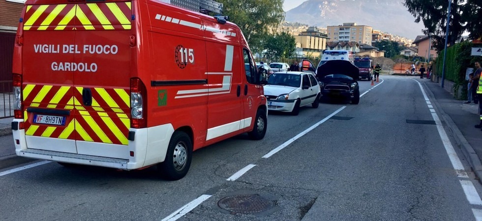 Scontro tra due auto a Gardolo, una persona finisce in ospedale